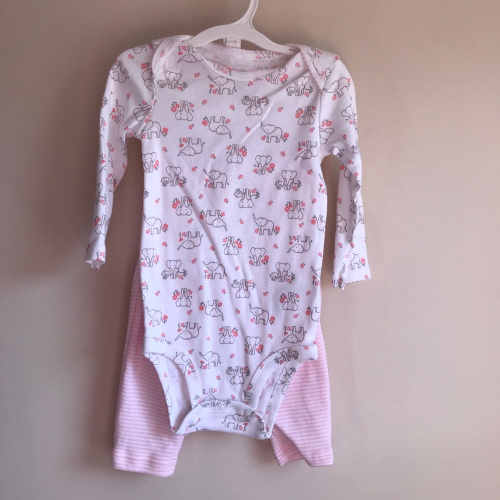 NWOT Carter’s 2 Piece Elephant Outfit Set